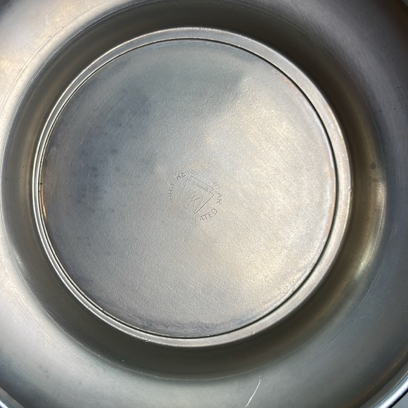 Vintage Keystone Wear Chrome Plated With Red Bakelite Handle Cocktail Shaker - Picture 7 of 13